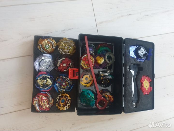 Ящик Beyblade Burst
