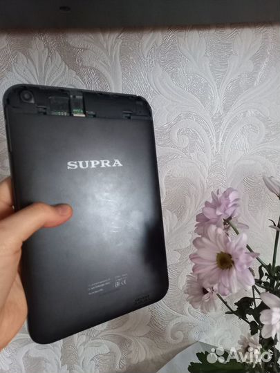 Планшет supra
