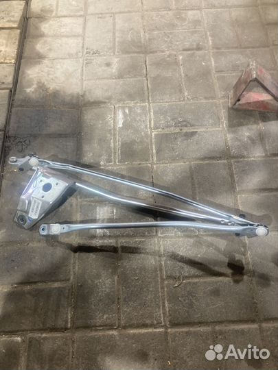 Трапеция стеклоочистителя priora