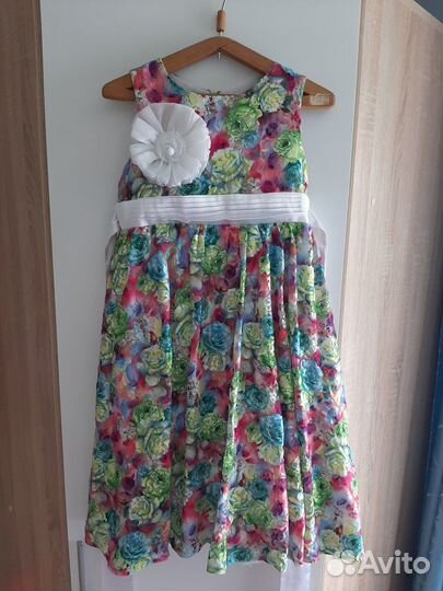 Нарядное платье для девочки 128-134