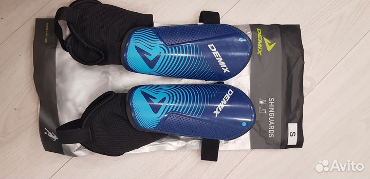 Щитки футбольные детские