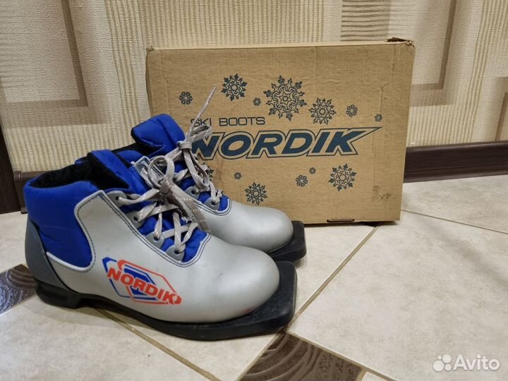 Лыжные ботинки Nordik р-р 35