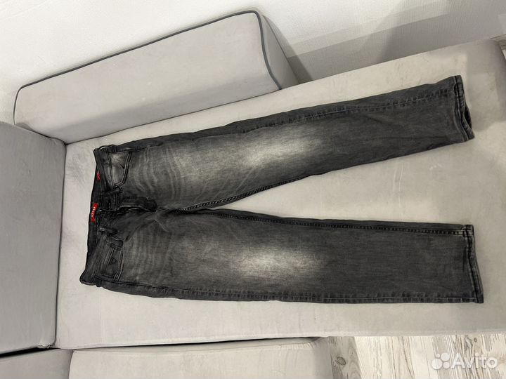 Мужские джинсы guess 31