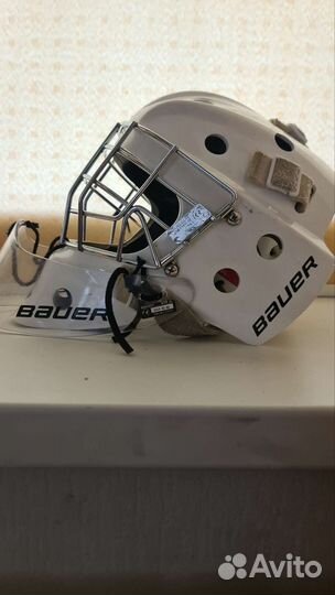Хоккейный шлем