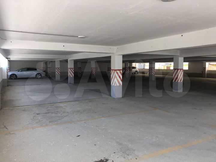 Машиноместо, 15 м²