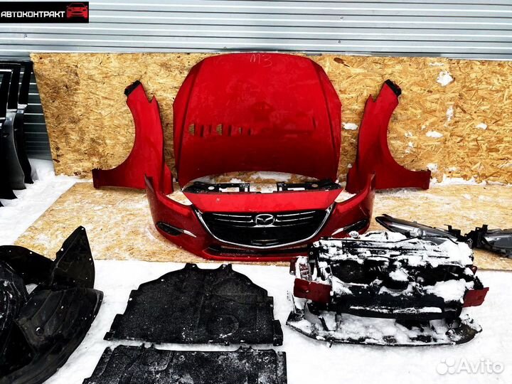 Передняя часть автомобиля Mazda 3 BM 2013-2019