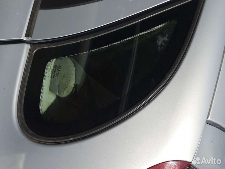 Форточка левая правая калина хечбэк