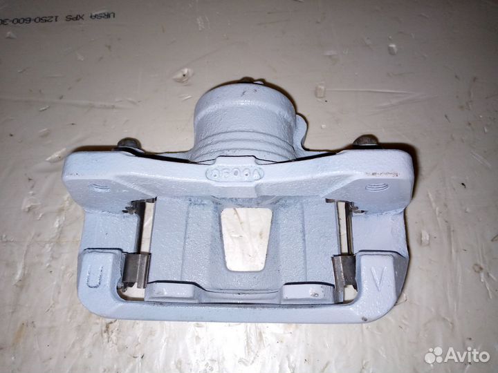 Суппорт передний правый Chevrolet Lacetti