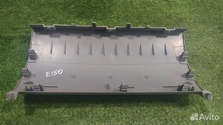 Накладка торпедо Peugeot Expert 2010