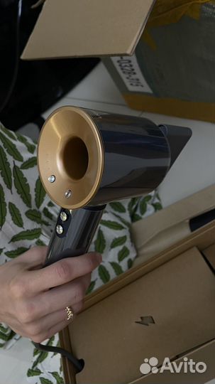 Фен dyson supersonic с кейсом