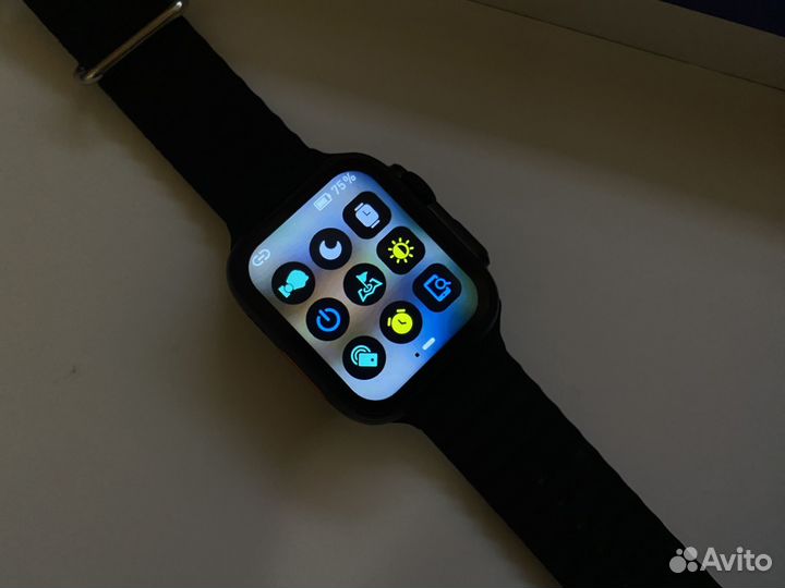 Apple Watch Ultra + Airpods 3