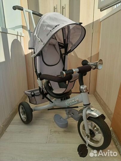 Детский велосипед с ручкой