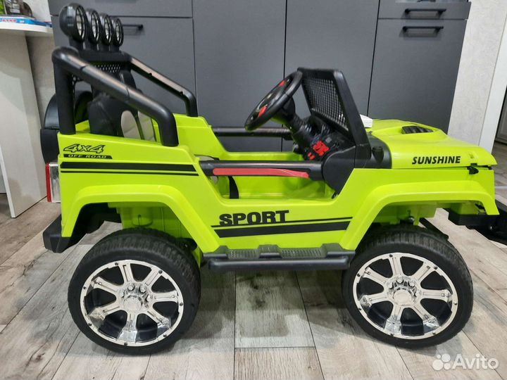 Детский электромобиль jeep