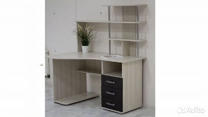 Компьютерный стол новый