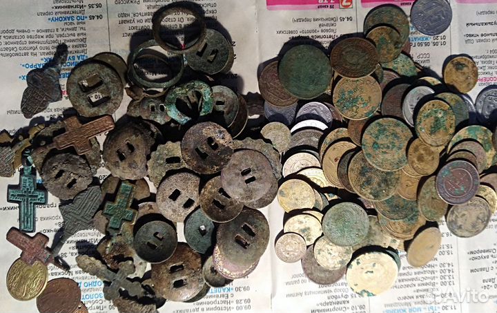 Монеты, крестики, конина