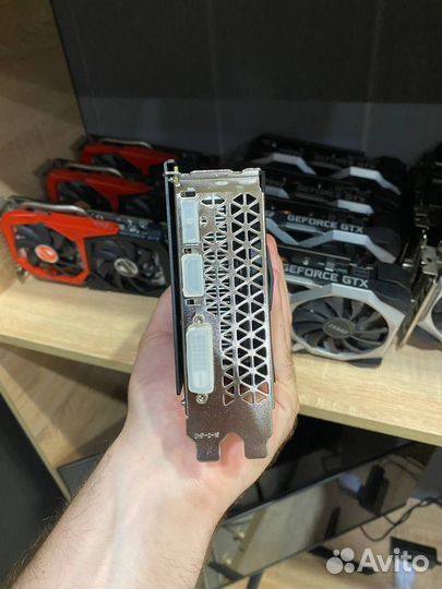 Игровая видеокарта AMD Radeon RX580 на 8Gb