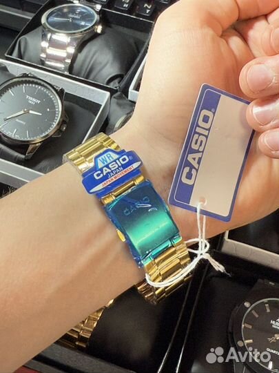 Наручные часы casio quartz