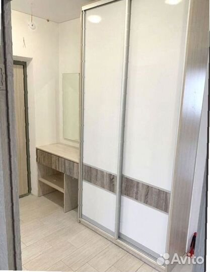 Шкаф зеркальный