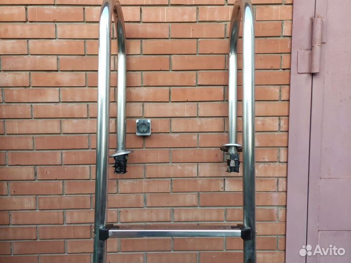 Лестница для бассейна нержавейка