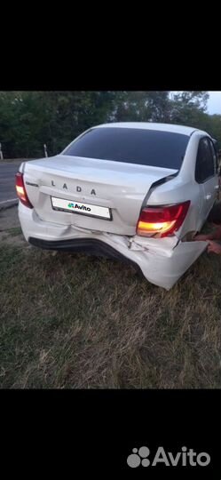 LADA Granta 1.6 МТ, 2019, битый, 220 000 км