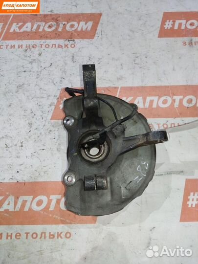 Кулак передний правый Mitsubishi Outlander 2011