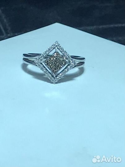 Кольцо с бриллиантами