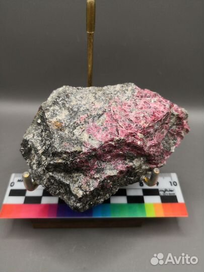 Эвдиалит, эгирин, сиенит. Хибины