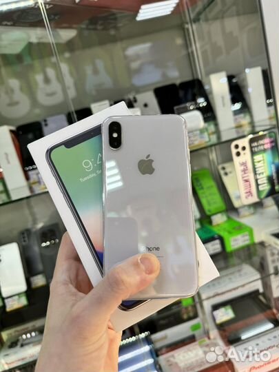 iPhone X, 64 ГБ