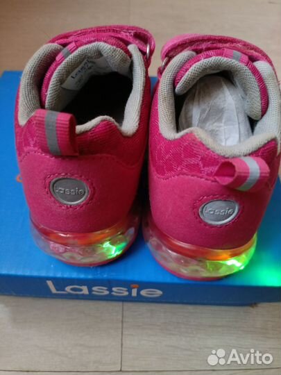 Кроссовки для девочки 27 размер lassie