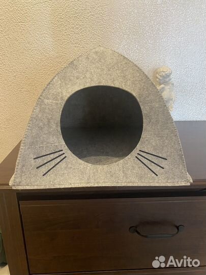 Домик для кошки или маленькой собачки