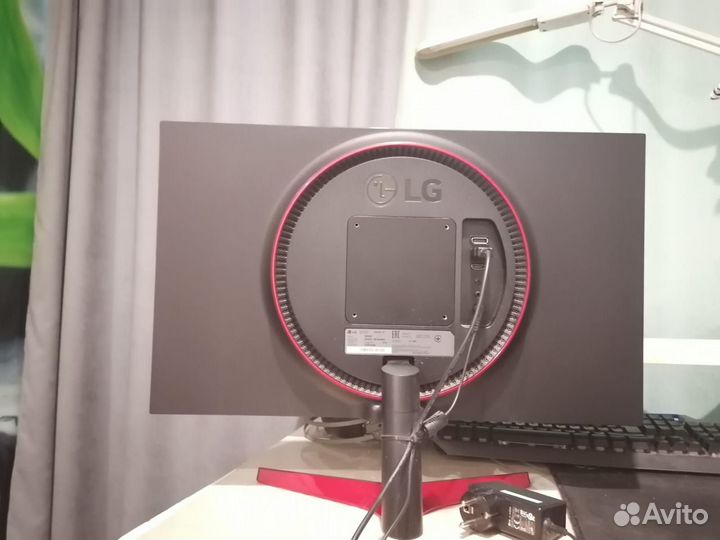Игровой монитор LG 144 Гц, 24