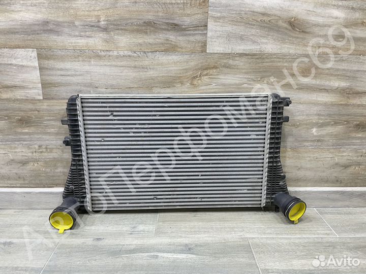 Радиатор интеркулера A3 Golf Tiguan Passat Octavia