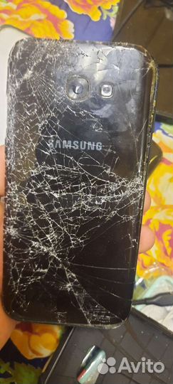 Телефон Samsung galaxy a5 2017