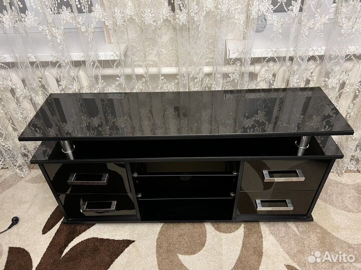 Тумба под телевизор