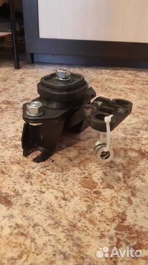 Опора АКПП Honda Civic 4d 8