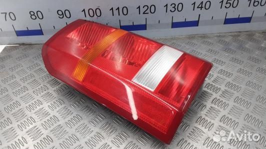 Фонарь задний левый land rover discovery 3 (HBG07M