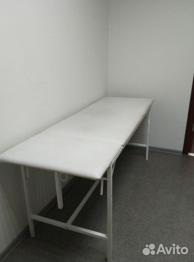 Массажная кушетка