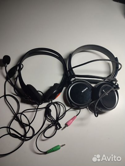 Проводные наушники с микрофоном
