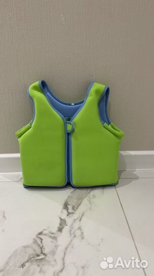 Жилет для плавания