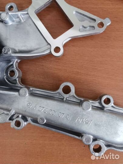 Помпа охлаждения A2762001301 m276 новая оригинал