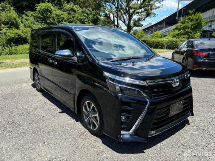 Toyota Voxy 2.0 CVT, 2020, 45 000 км