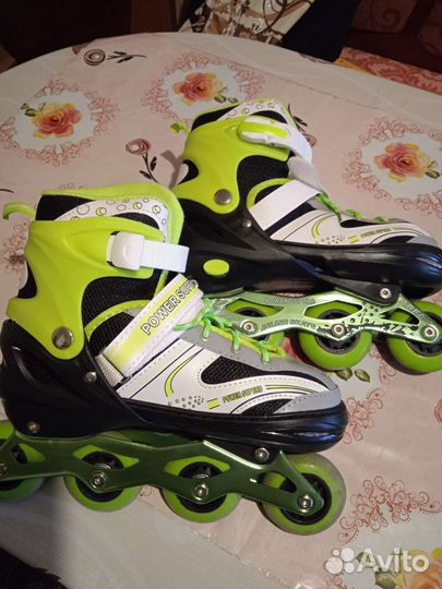 Роликовые коньки