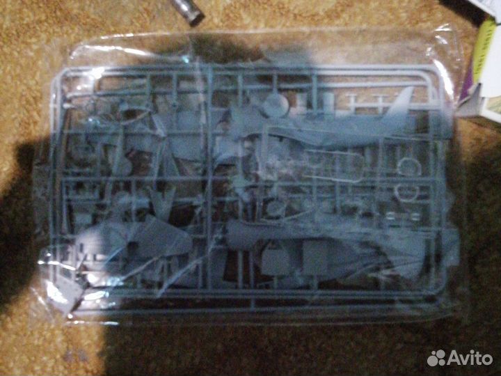 Сборная модель самолёта Су-2