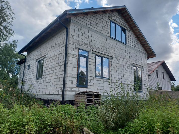 Дом 180 м² на участке 7 сот.