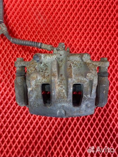 Суппорт тормозной передний правый Ssangyong Actyon