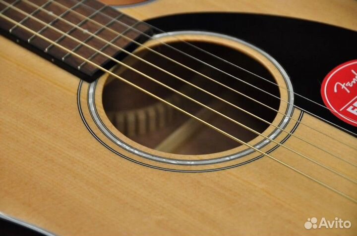 Электроакустическая гитара Fender + Аксессуары