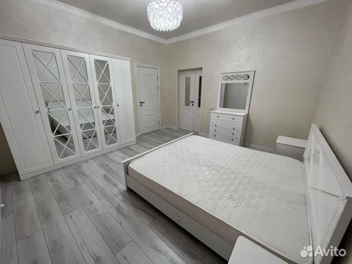 Спальня белая