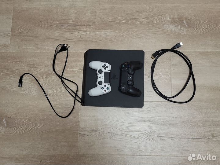 Sony playstation 4 + 2 dualshock 4