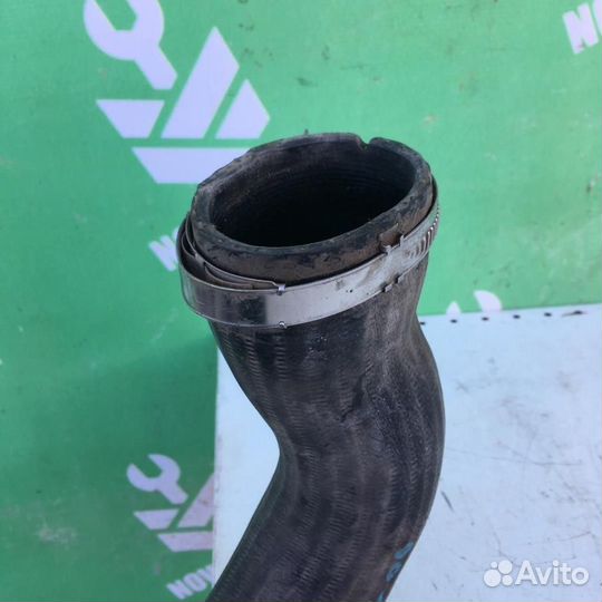 Патрубок интеркулера Фольксваген Пассат Б6