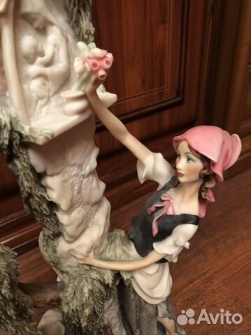 Статуэтка Армани (Giuseppe Armani Capodimonte)